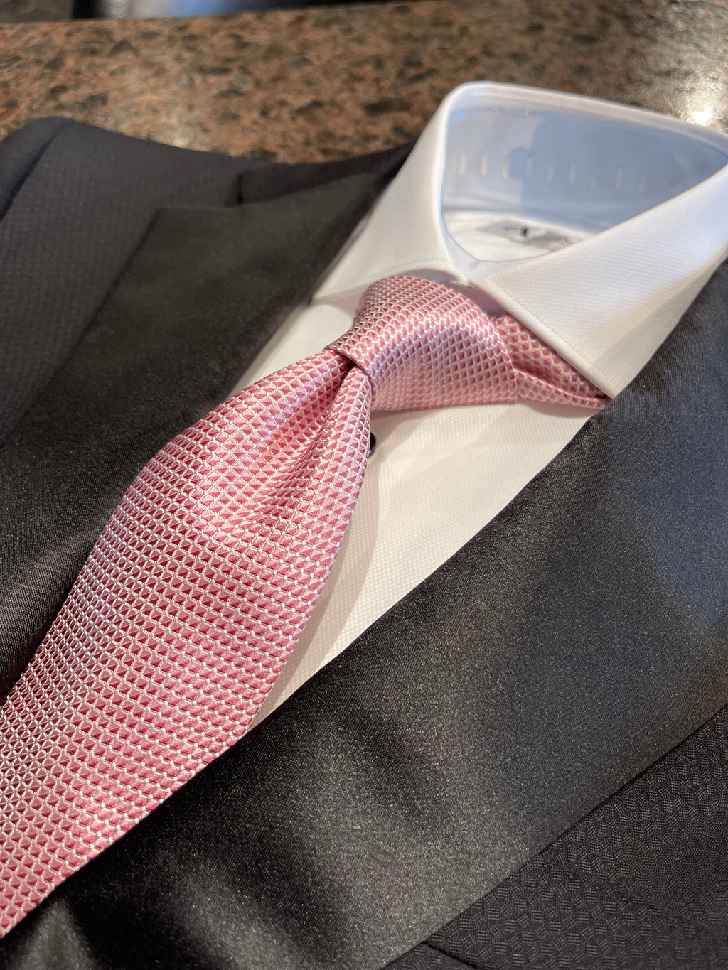 Venetian Rosé, Textured Tie